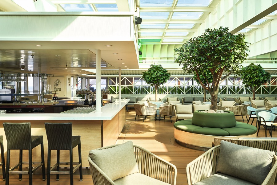 Marella Cruises Marella Voyager The Summer House ©Tom Fallon 2.jpg